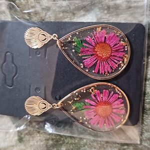 Floral teardrop earrings